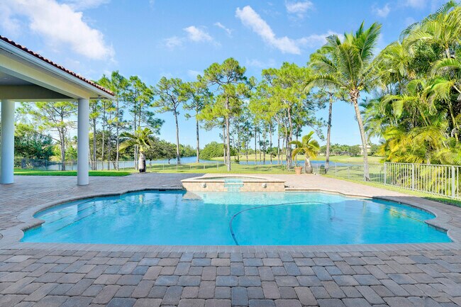 Building Photo - 11985 Carnegie Pl