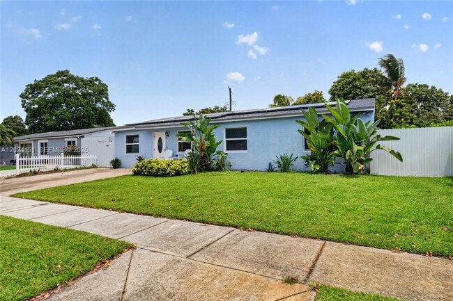 Building Photo - 4311 SW 24th St