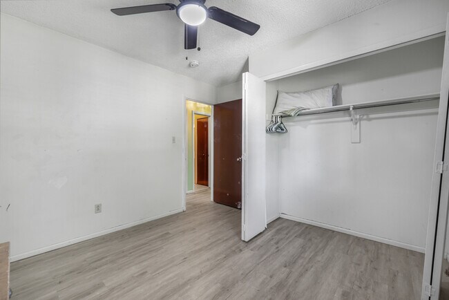 Building Photo - 2380 Middleton Ct