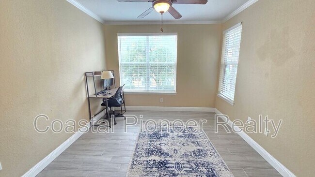 Building Photo - 4221 W Spruce St