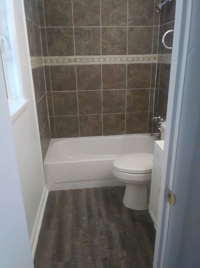 Building Photo - Oaklawn Apartments