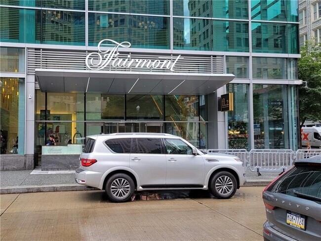 Building Photo - 550 Market St