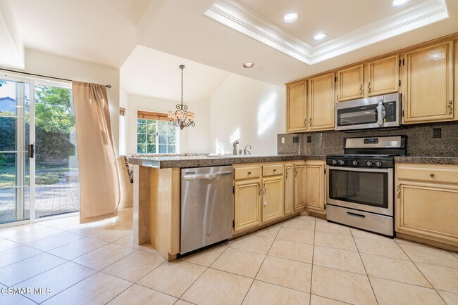 Building Photo - 637 Brademas Ct