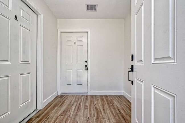 Building Photo - 5609 Denmark St