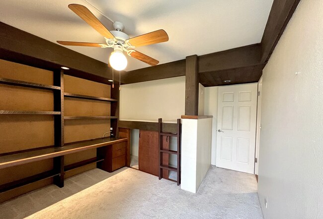 Building Photo - 98-410 Koauka Loop #3E