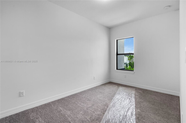 Building Photo - 8353 NW 7th Ct