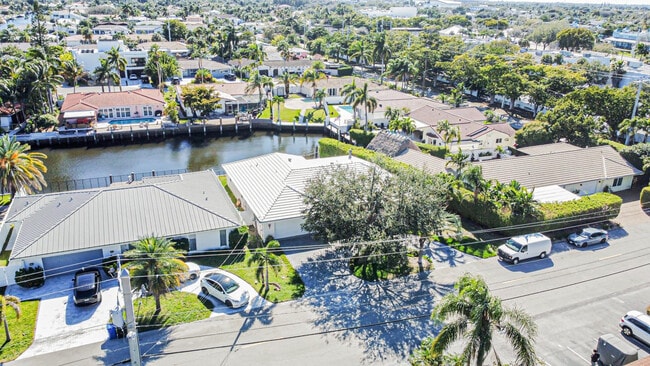 Building Photo - 2810 NE 60th St