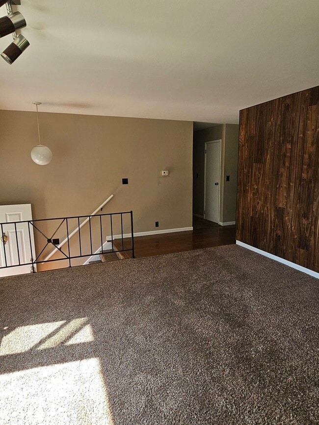 Building Photo - 1468 N Alto Vista