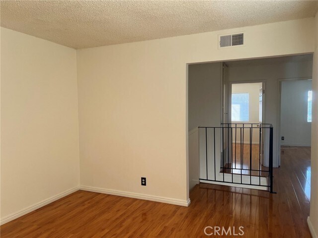 Building Photo - 238 Hillcrest Dr