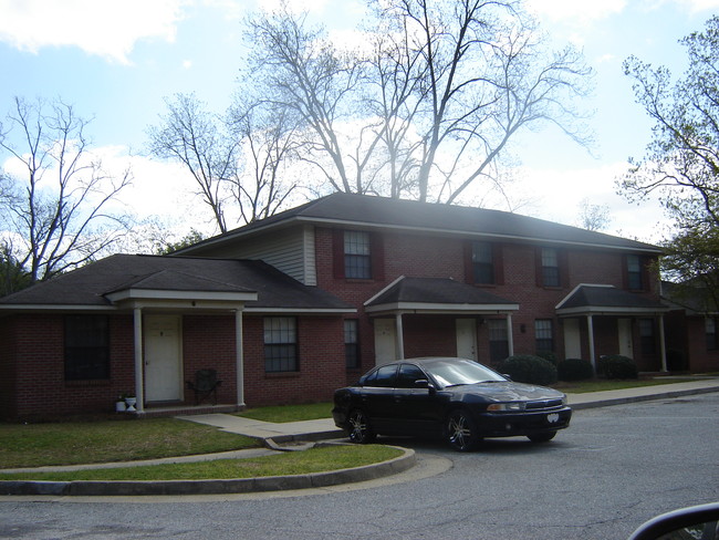 Primary Photo - Coolawahee Apartments
