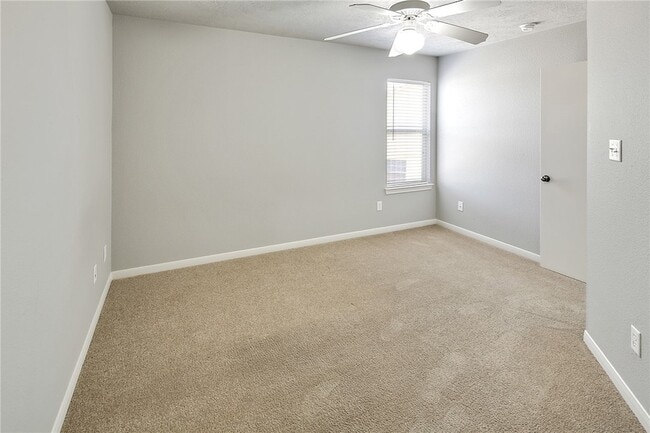 Building Photo - 503 Thornton Ct