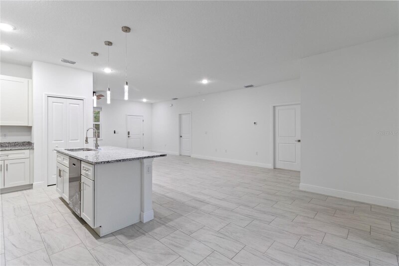 Building Photo - 1985 W Corrine St