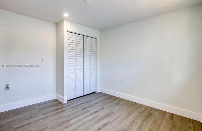 Building Photo - 2551 SW 53rd Ave