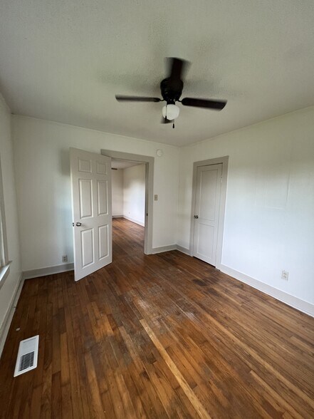 Building Photo - 2801 Carson Ave