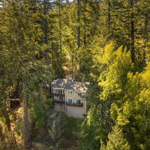 Building Photo - 25 Fir Ave