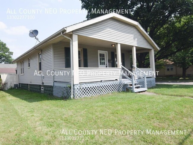 Building Photo - 643 E Archwood Ave