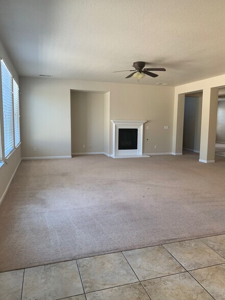 Building Photo - 1205 Imperial Lily Dr