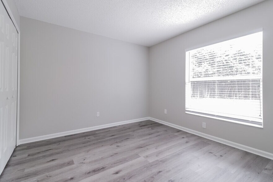 Building Photo - 502 Oak Branch Ct