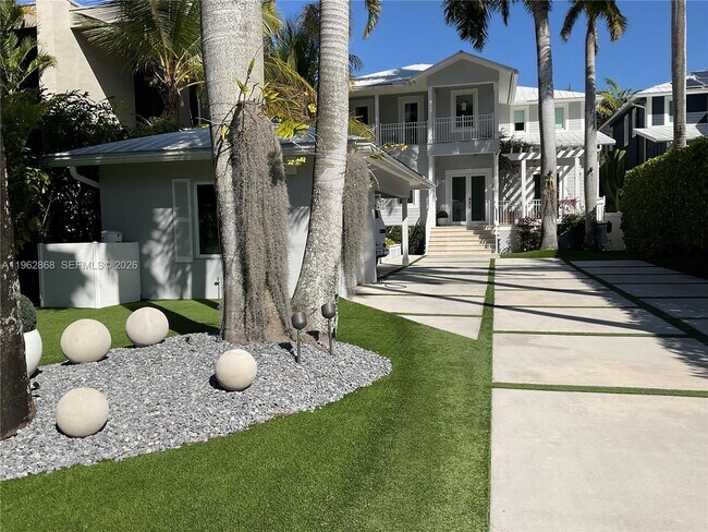 Building Photo - 745 NE 77th St