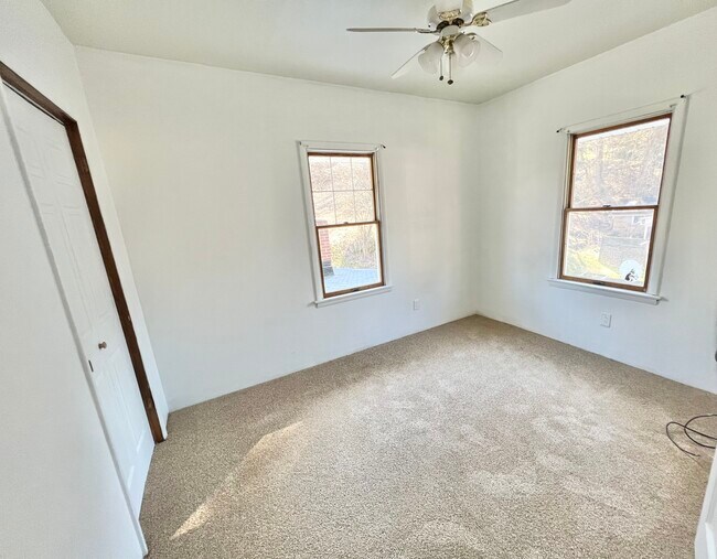 Building Photo - 214 Homewood Ave