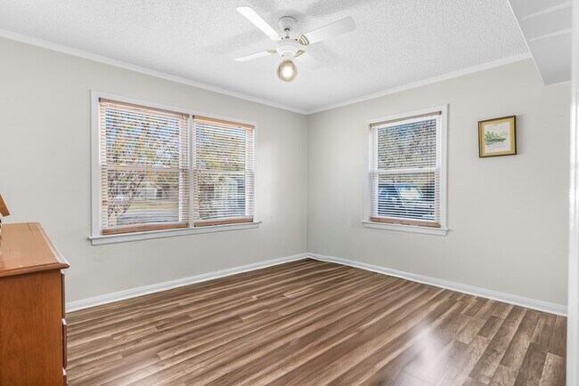 Building Photo - 1405 W Tennessee Ave