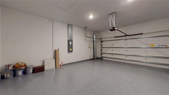 Building Photo - 16419 Isola Pl