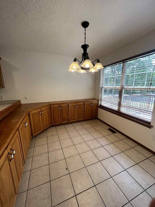 Building Photo - COMING SOON: BEAUTIFUL 3 BEDROOM / 2 BATHROOM HOUSE WITH FENCED IN YARD, PORCH, AND SHED LOCATED ...