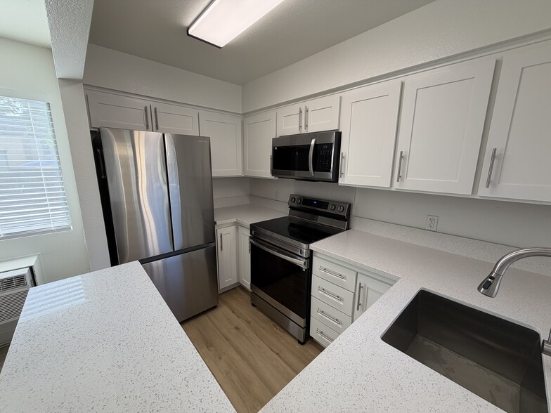 Building Photo - 7979 Mission Center Ct