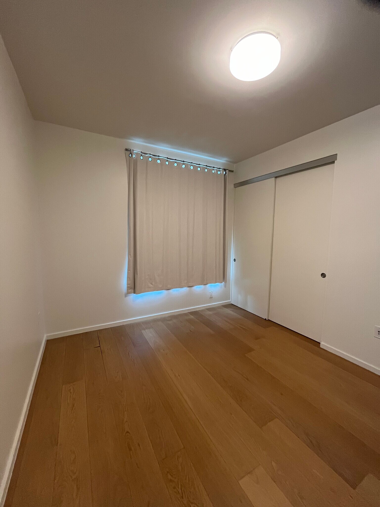 Building Photo - 889 Francisco St