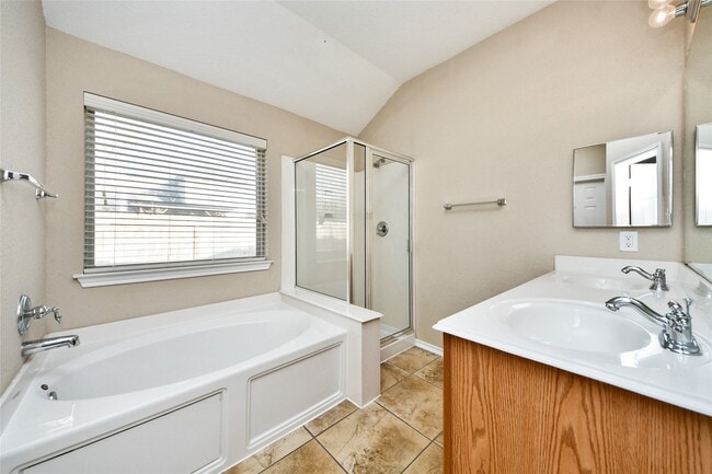 Building Photo - 11426 Ryan Manor Dr