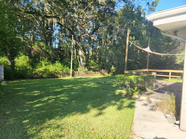 Building Photo - 38 Sunset Dr