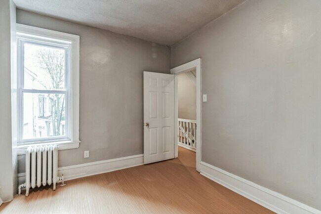 Building Photo - 864 E Chelten Ave