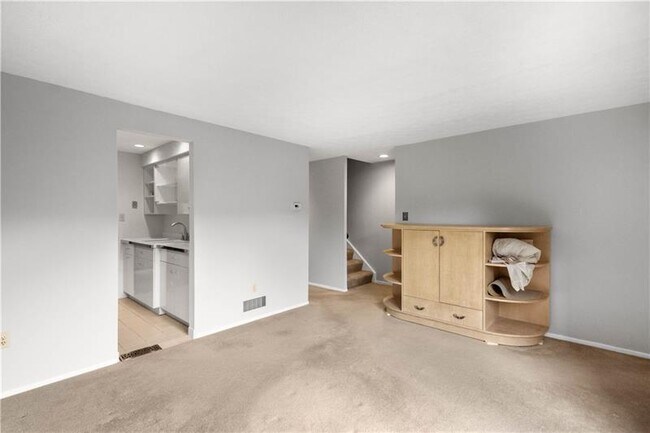 Building Photo - 214 Wedgewood Rd