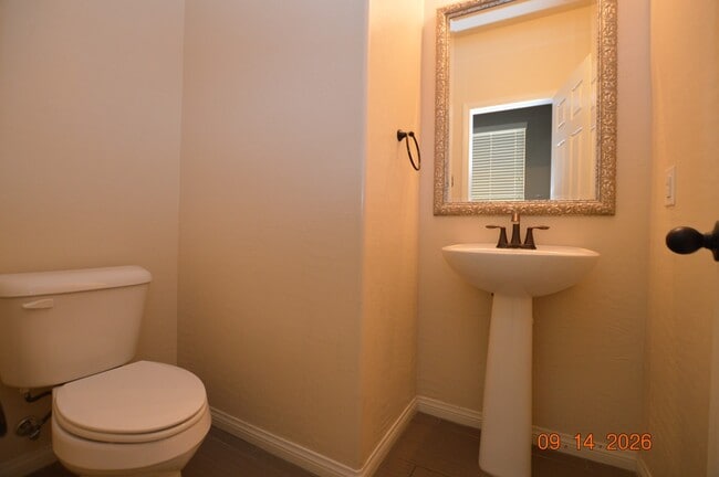 Building Photo - 340 Hillhead Ct