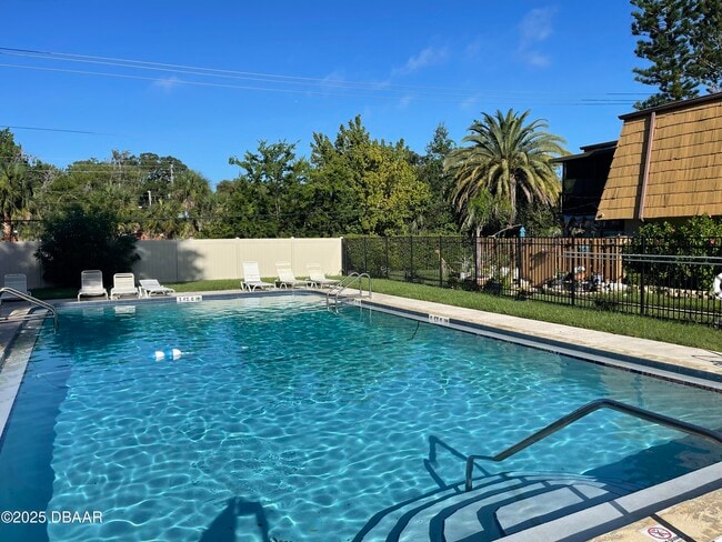 Building Photo - 152 Sweetgum Ln