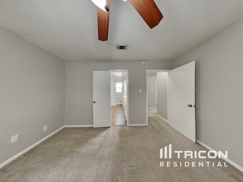 Building Photo - 24122 Spring Mill Ln