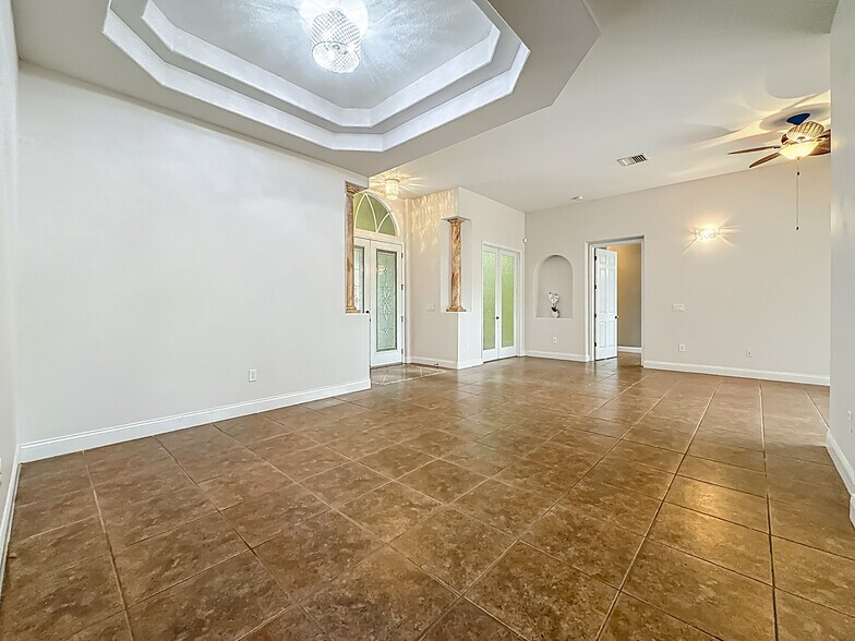 Building Photo - 20626 Longleaf Pine Ave