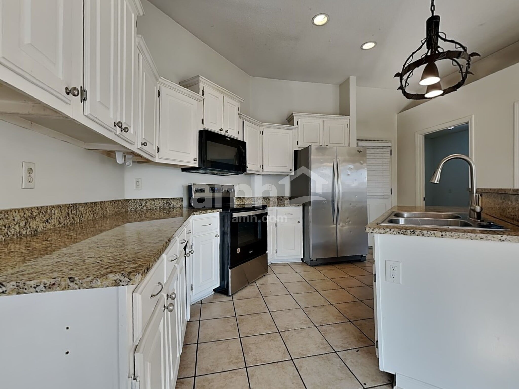 Building Photo - 4920 Misty River Rd