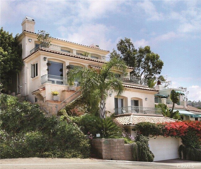 Building Photo - 1060 Skyline Dr