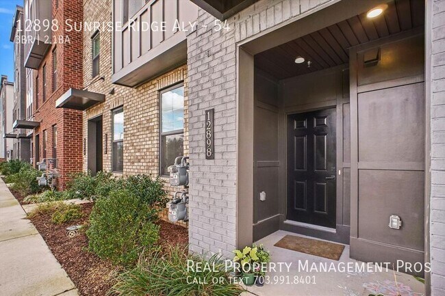 Building Photo - 12898 Sunrise Ridge Aly