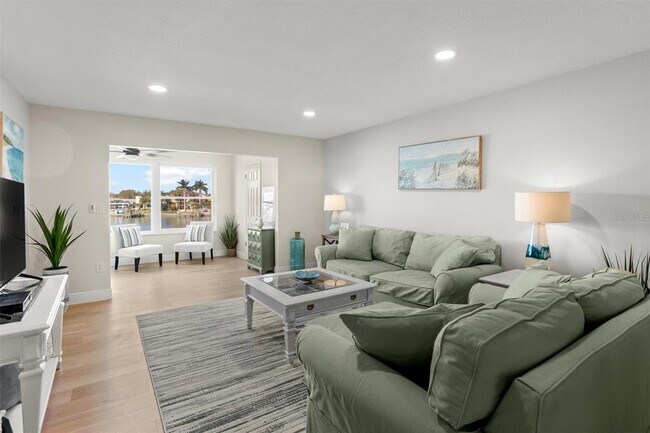 Building Photo - 5955 30th Ave S