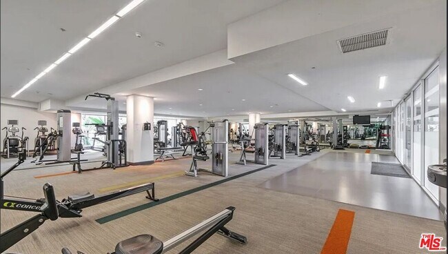 Building Photo - 1234 Wilshire Blvd