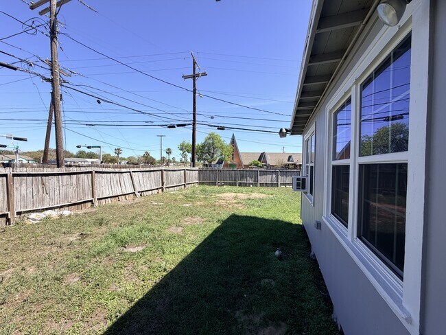 Building Photo - 3138 Westgard St