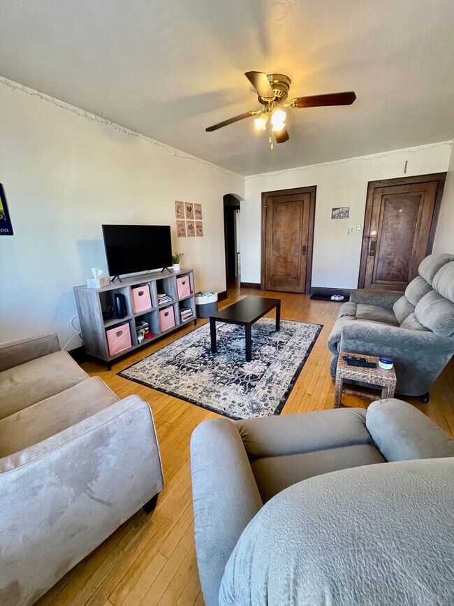Interior Photo - 1805 E Park Pl.