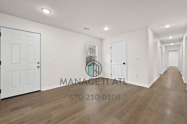 Building Photo - FULLY remodeled 4-bedroom, 2-bathroom hous...