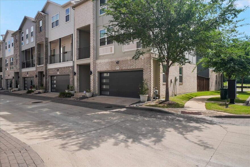 Building Photo - 2506 El Camino Ln