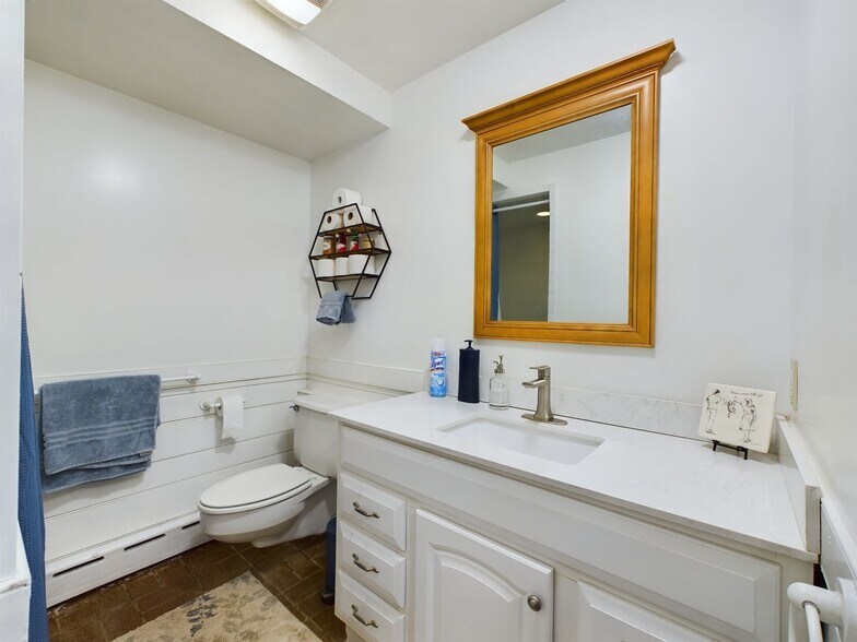 Building Photo - 5301 Bemiss Ct