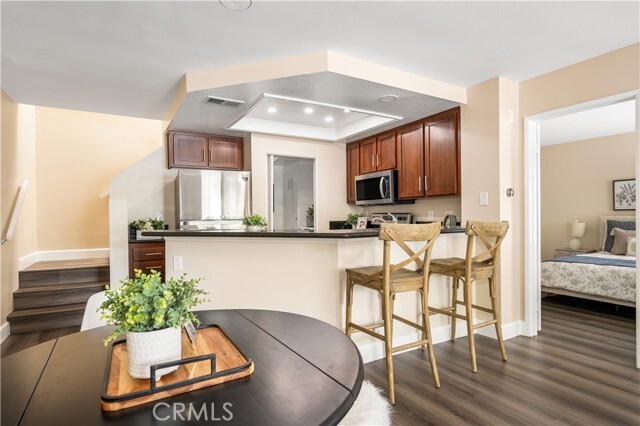Building Photo - 115 Fallingstar