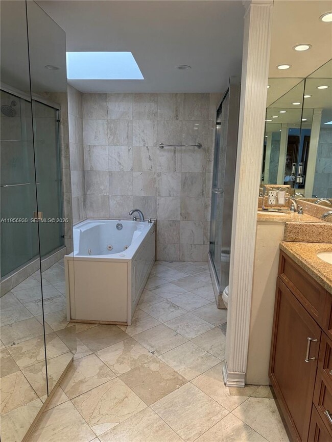 Building Photo - 4000 NE 168th St