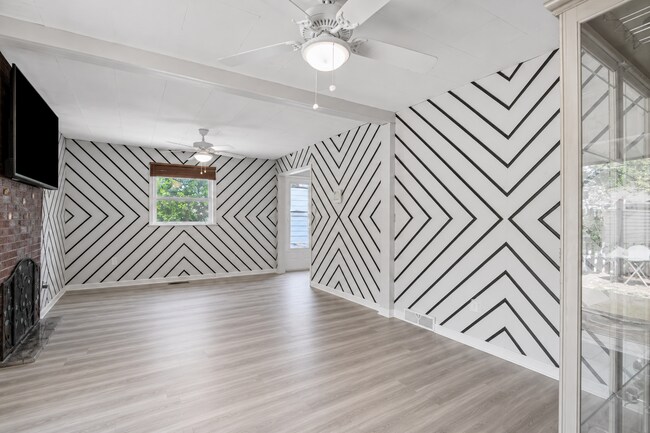 Building Photo - 4673 Dearborndale